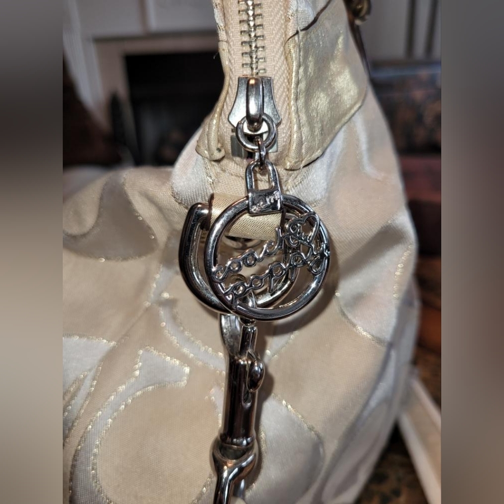 Coach Poppy shoulder bag - Picture 6 of 16